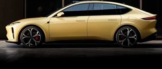 仅9.98万,一箱油干2900KM？上海跑北京都不充电的0油耗神车？2021年度续航王