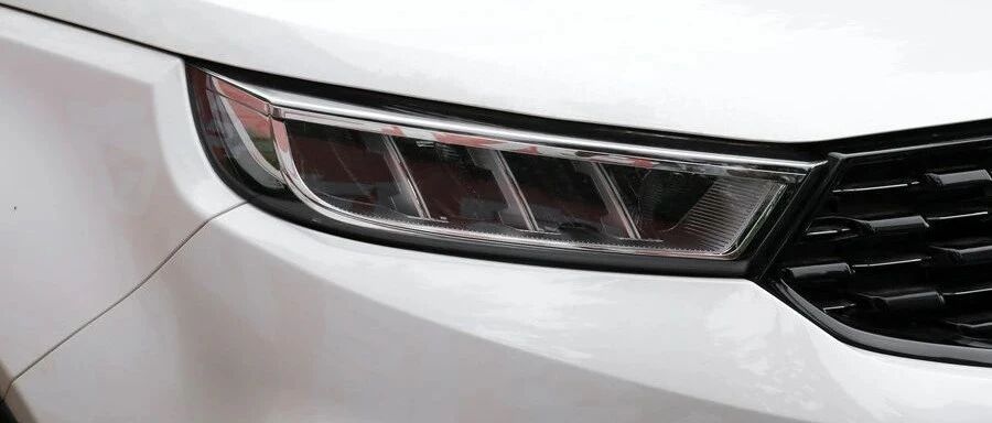 15万落地俩合资热销SUV，配置让自主SUV发慌，空间不输H6!谁才是同级之王？