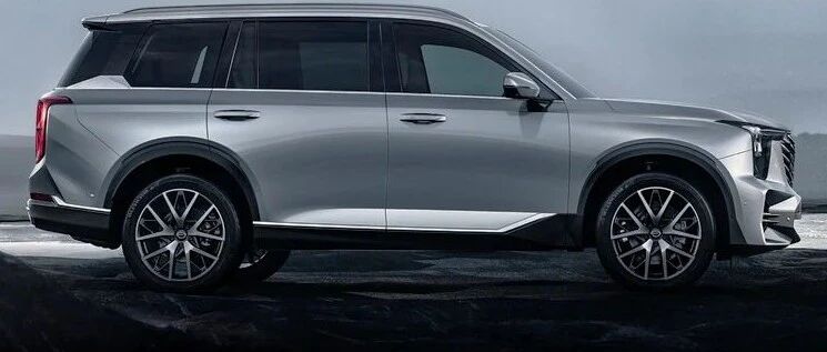 或10多万起，要不3毛一公里“丰田混动”大7座、要不7年不换代靠谱硬干普拉多，牛