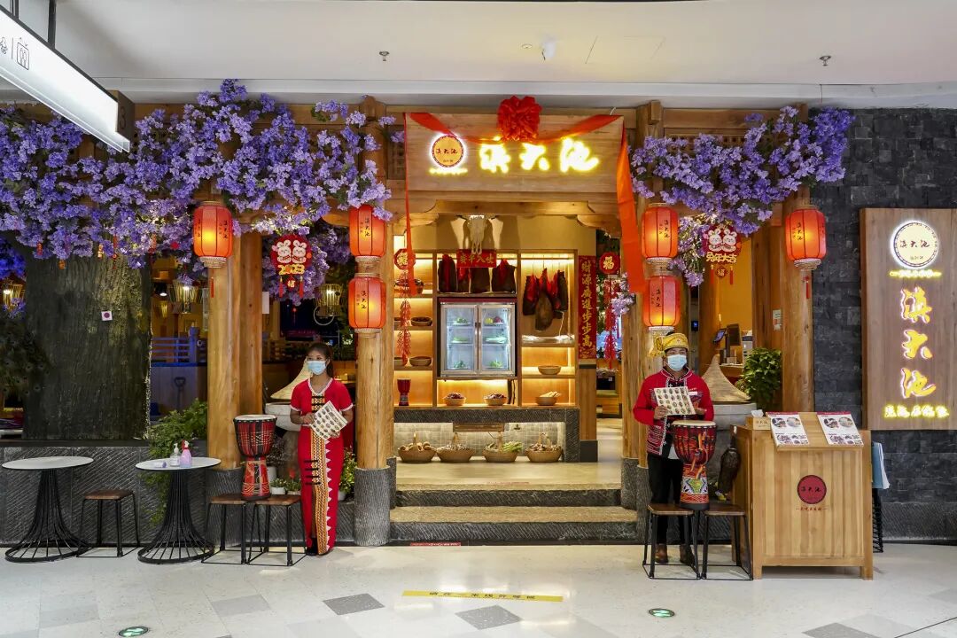 在你逛街的时候嘴巴也不能停,各类小吃甜品为你一并奉上,dq,池田寿司