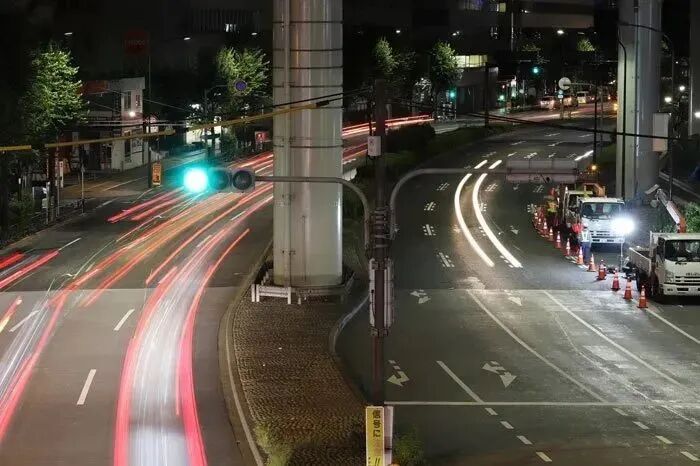 光圈模糊背景大还是小_光圈越大背景越模糊吗_光圈模糊背景大小怎么调