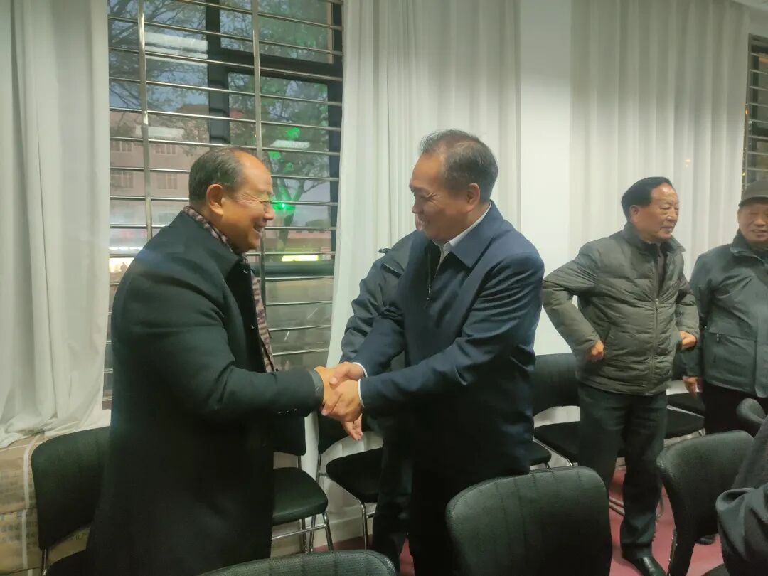 襄阳发改委老干部工作座谈会_老干部座谈会通知_襄阳老干部工作动态