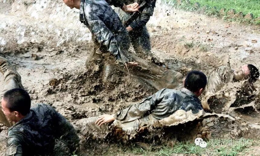 讲真,在中国特种部队当兵蛮苦的!