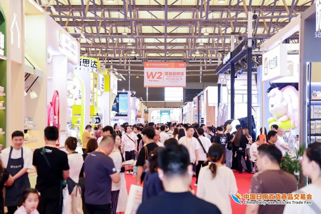 展会现场2.jpg