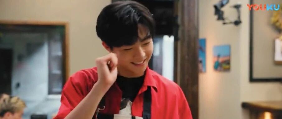 深夜放毒！陈立农到底是什么神仙小哥哥，简直能干又养胃！