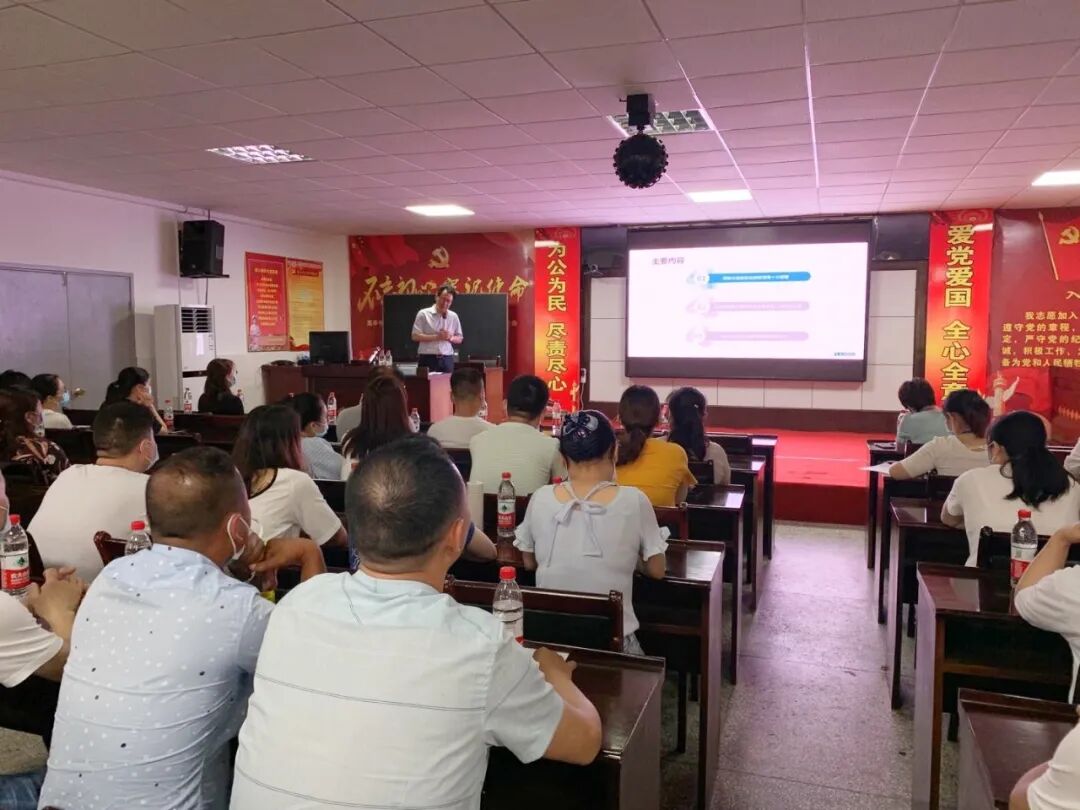 中南大学湘雅二医院刘铁桥教授来我院指导，高标准的睡眠病房即将投入使用(图7)