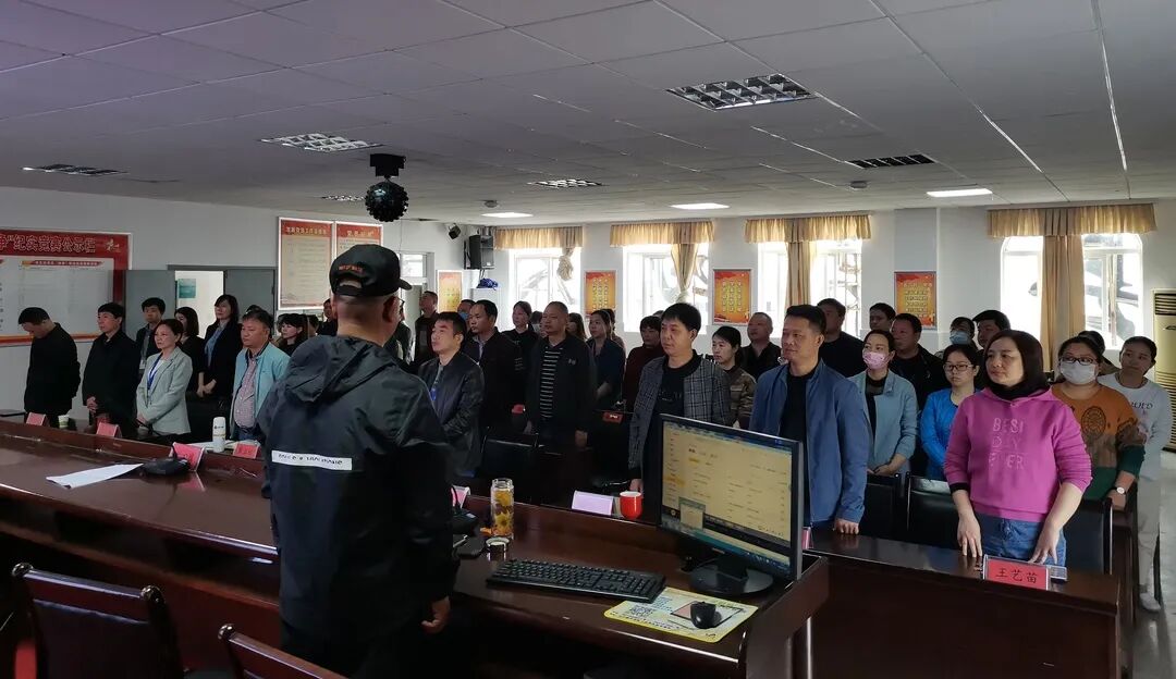 平江县第四人民医院第四届职工代表大会第三次会议隆重召开(图2)