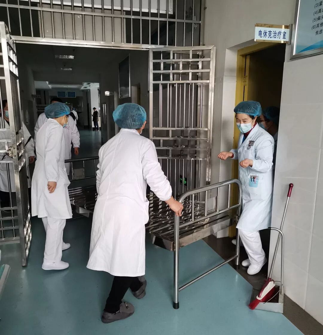 为患者再筑安全防护墙——我院精神科和老年科实行全封闭管理(图3)