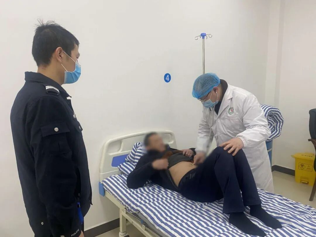 致敬抗疫“逆行者” 邓呈 大爱无言是忠孝(图1)