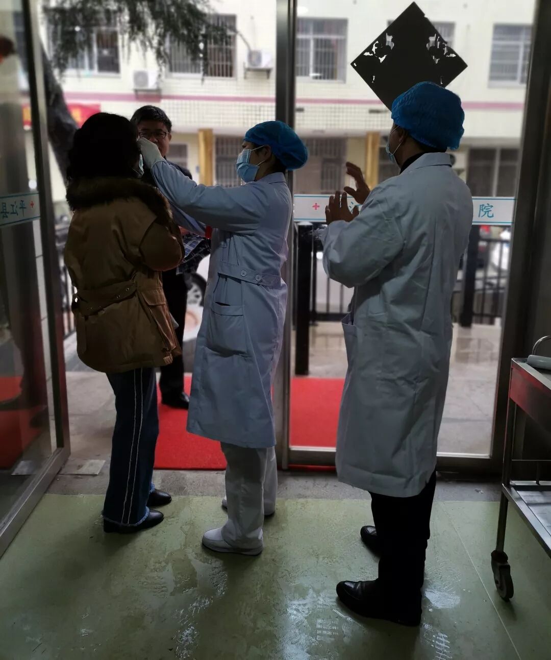 勇者无惧 众志成城 ——四医院抗击新冠肺炎纪实(图6)