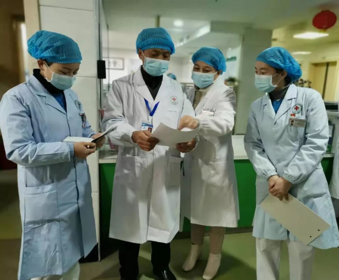 最美女院长 最酷逆行者(图2)