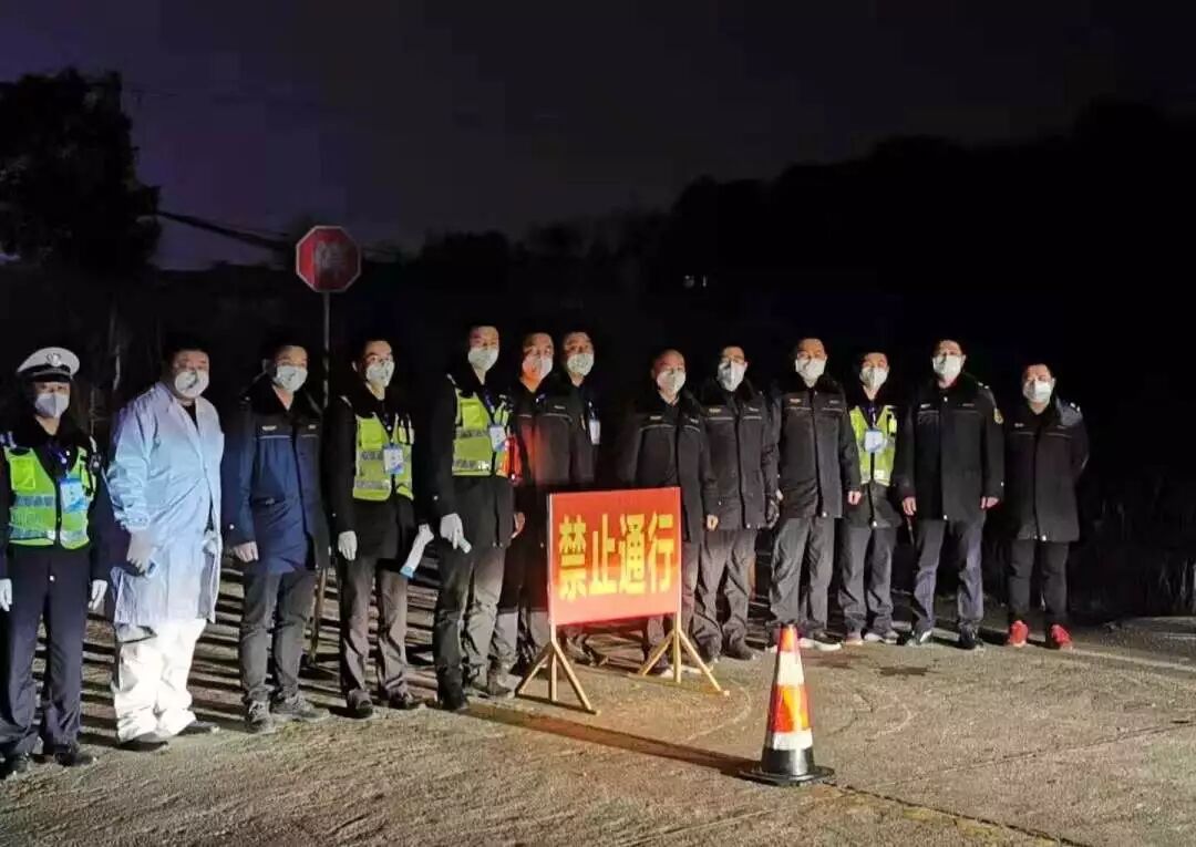 交通联防联控点最美的“蒙面英雄” ——致敬我院派驻协助排查的医务人员(图10)