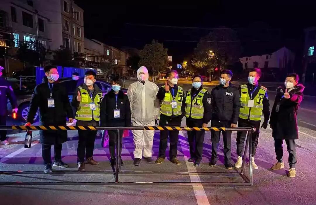 交通联防联控点最美的“蒙面英雄” ——致敬我院派驻协助排查的医务人员(图9)