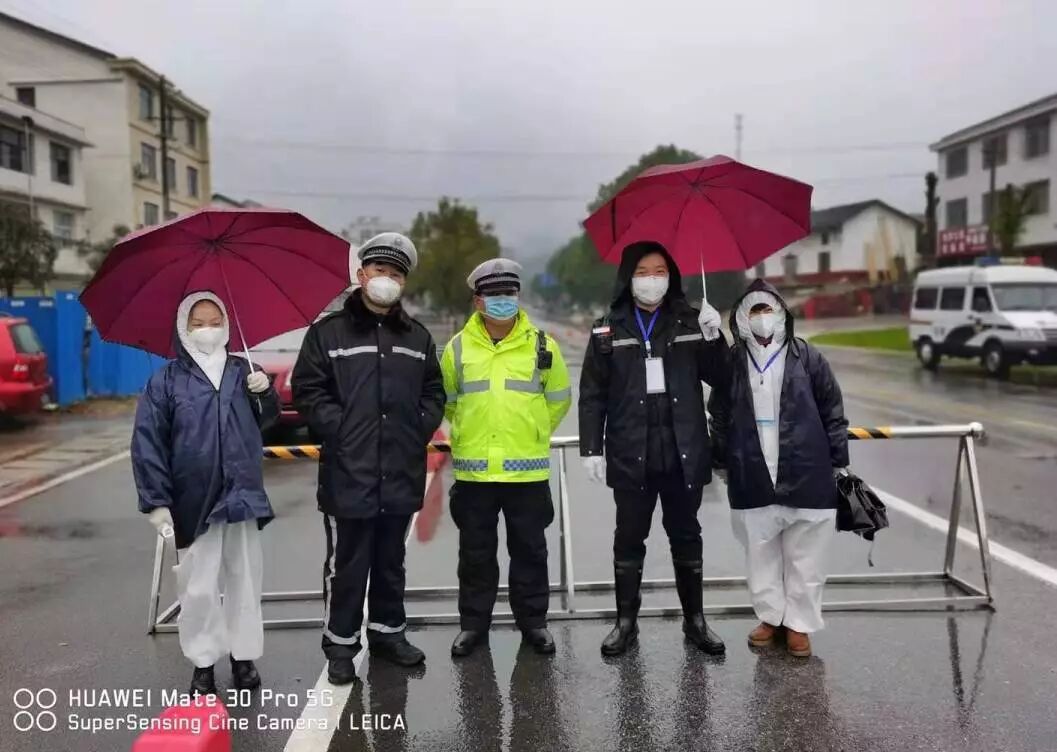 交通联防联控点最美的“蒙面英雄” ——致敬我院派驻协助排查的医务人员(图4)