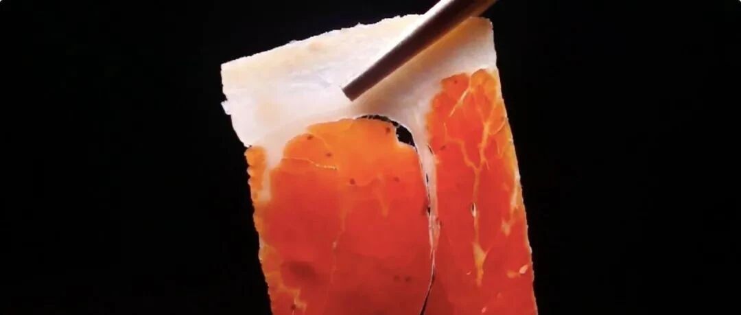 丽江纳西族人制作“琵琶”火腿，为何要“上天”“入地”？