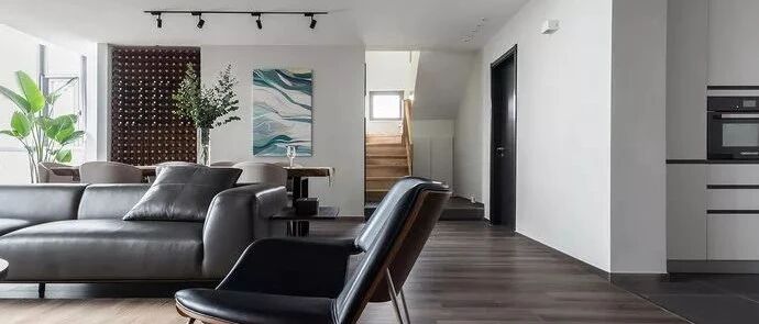 踢脚线要这么装才好看！