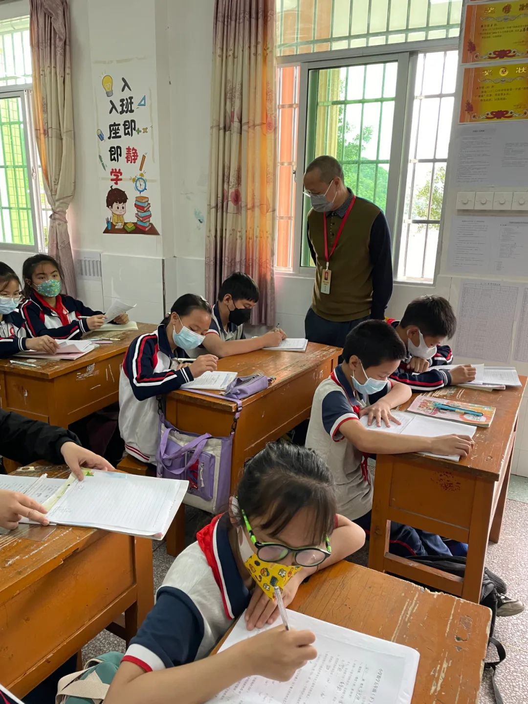 大埔县人民政府教育督导室对茶阳镇中心小学进行教育督导评估