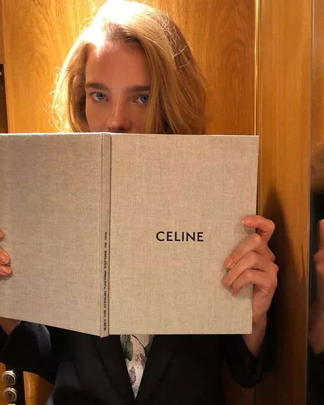 重新認識一下CELINE：夜間派對動物（瘦白公爵式男裝已上線） 時尚 第72張