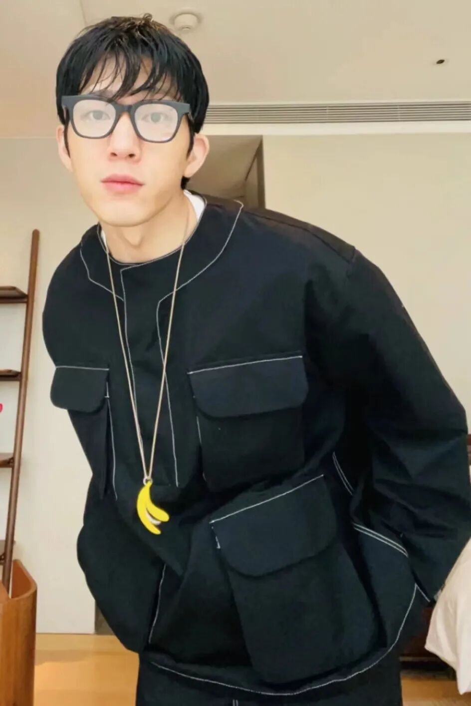 我是女生,却种草了井柏然的ootd-友友