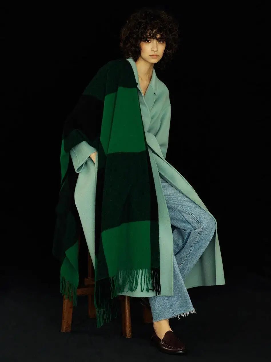 2020秋冬流行色是戴妃最愛的群青綠 時尚 第53張