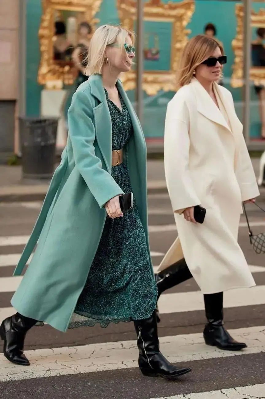 2020秋冬流行色是戴妃最愛的群青綠 時尚 第34張