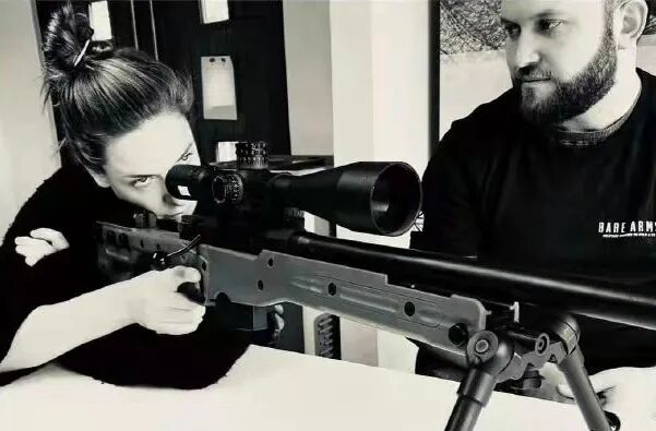 沙丘里爆火的瑞典女星爱讲粗口意外圈粉全网她越狠我越爱