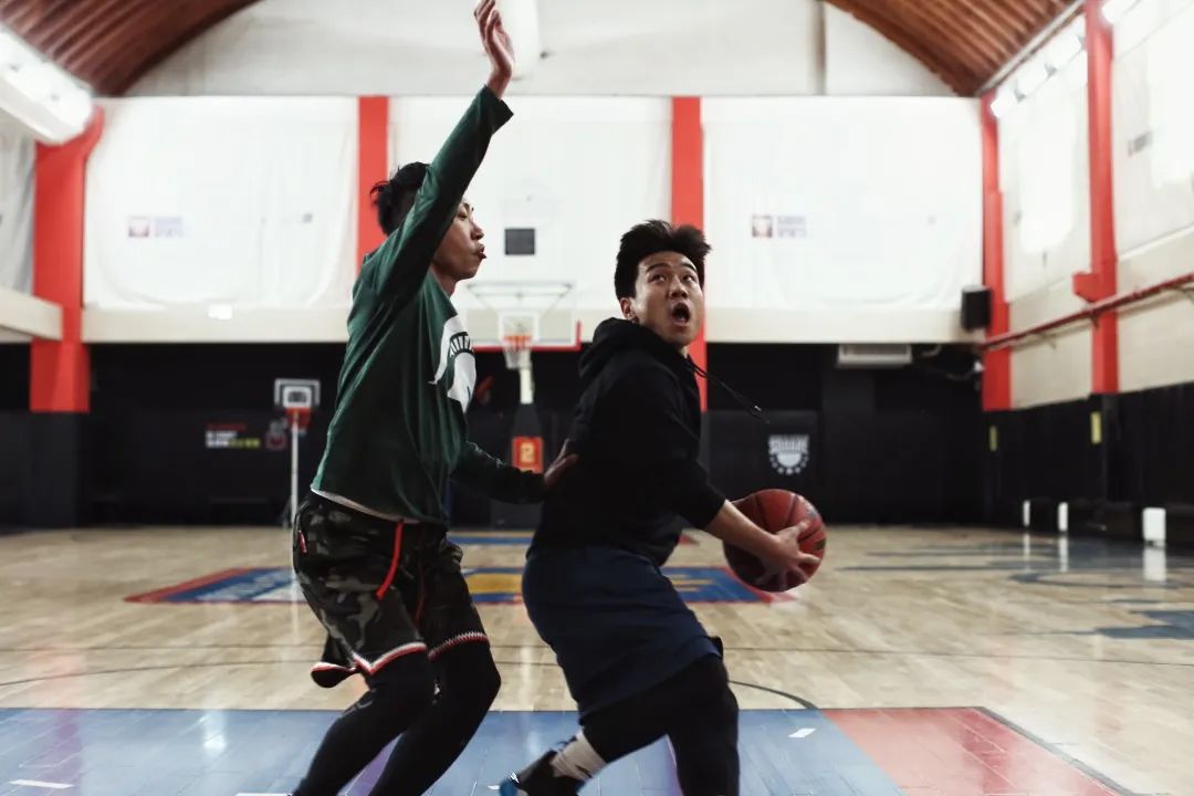 篮球木地板多少钱一个_北京篮球地板_室内篮球地板价格