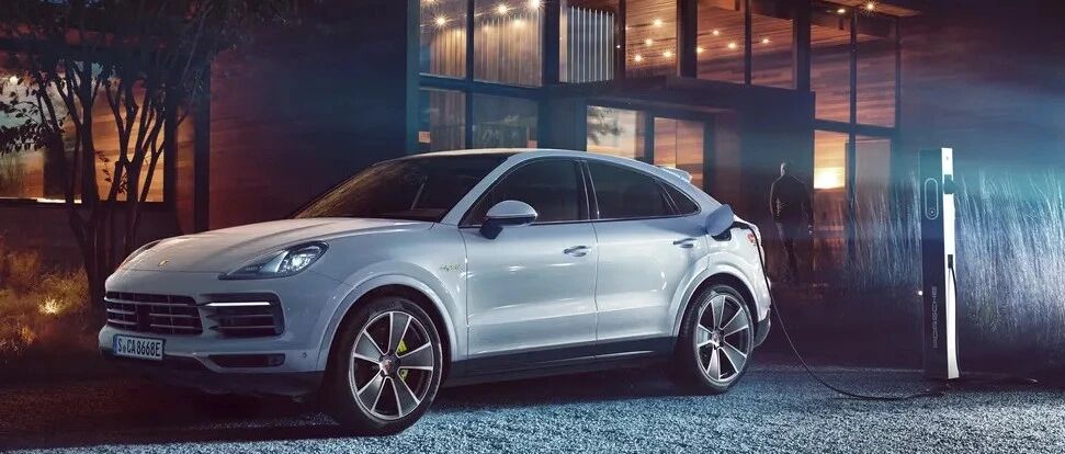 Cayenne新能源，豪华SUV最现实的妥协？