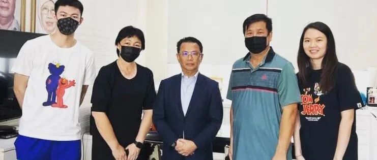 获大马羽总祝福，李梓嘉成功转职业球员