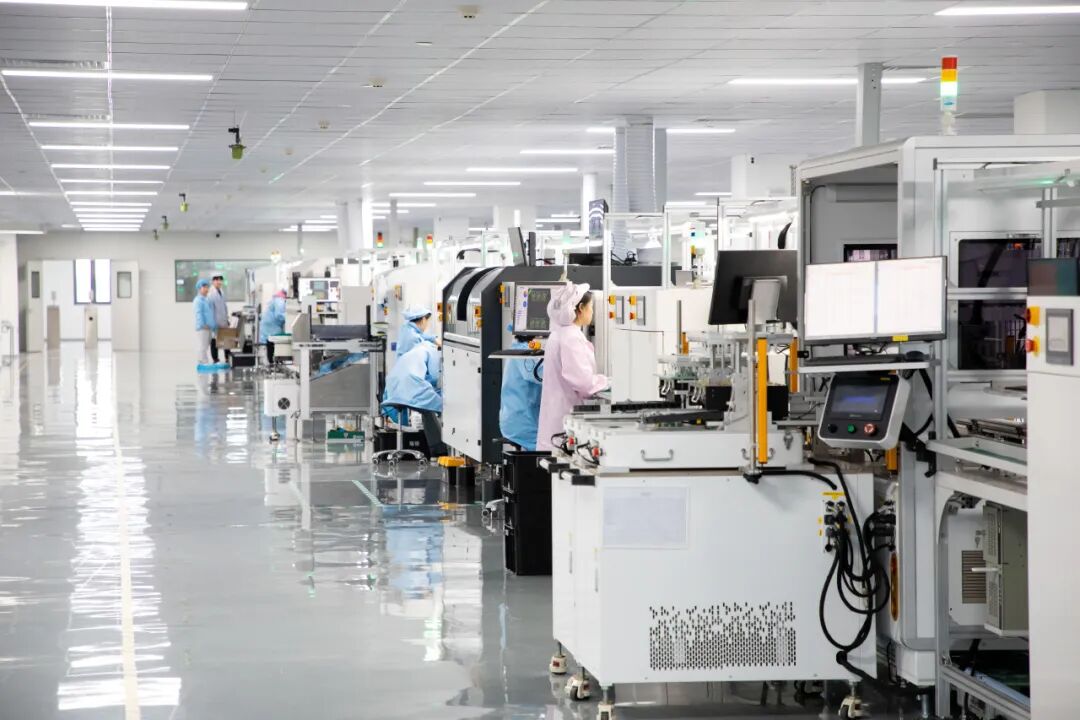 春启余开・智造向新走进瑞银电子，看制造如何“智”变1.jpg