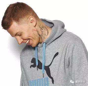 靠一条舌头赢遍天下,却被一个玻璃瓶插进大动脉