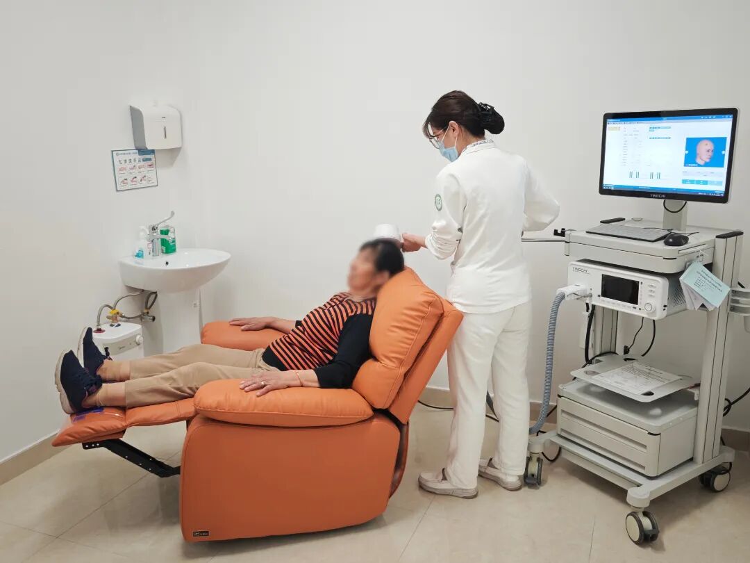 tms什么医疗经颅磁刺激（TMS）：失眠、焦虑？给大脑做个无痛无创“磁疗spa”！_https://www.jmylbn.com_新闻资讯_第3张