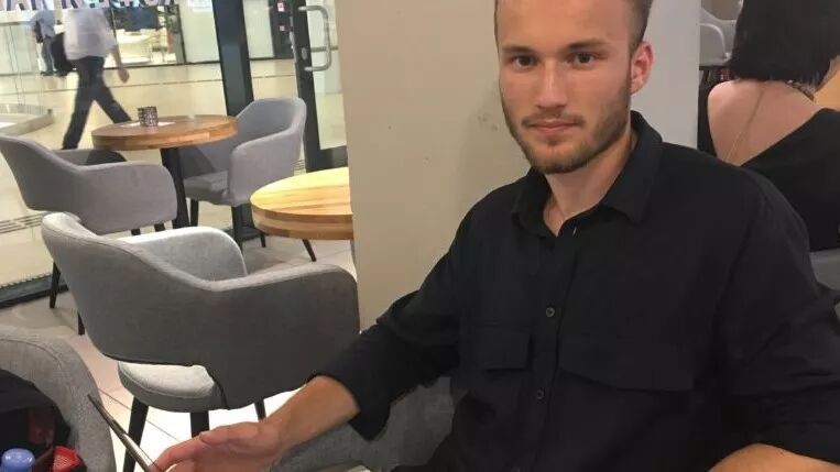 



只要1.5万美元，他就能帮你伪造交易量，让你在 CoinMarketCap 上线
