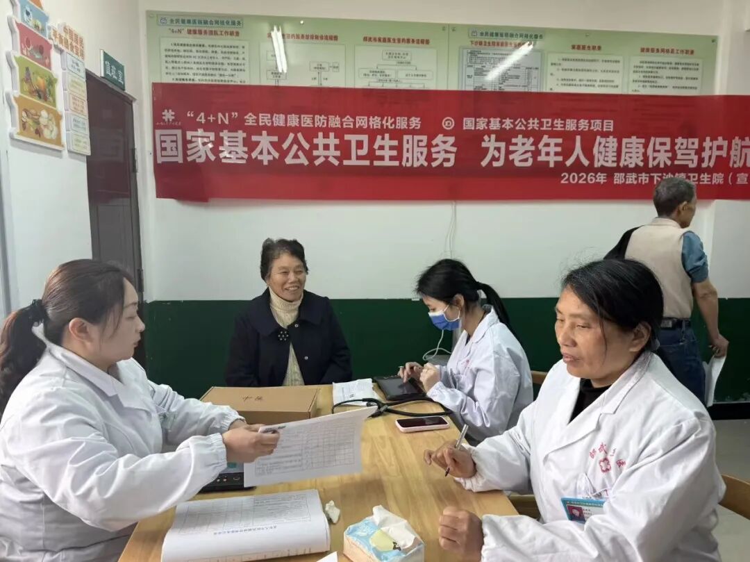 下沙镇：医防融合送温暖