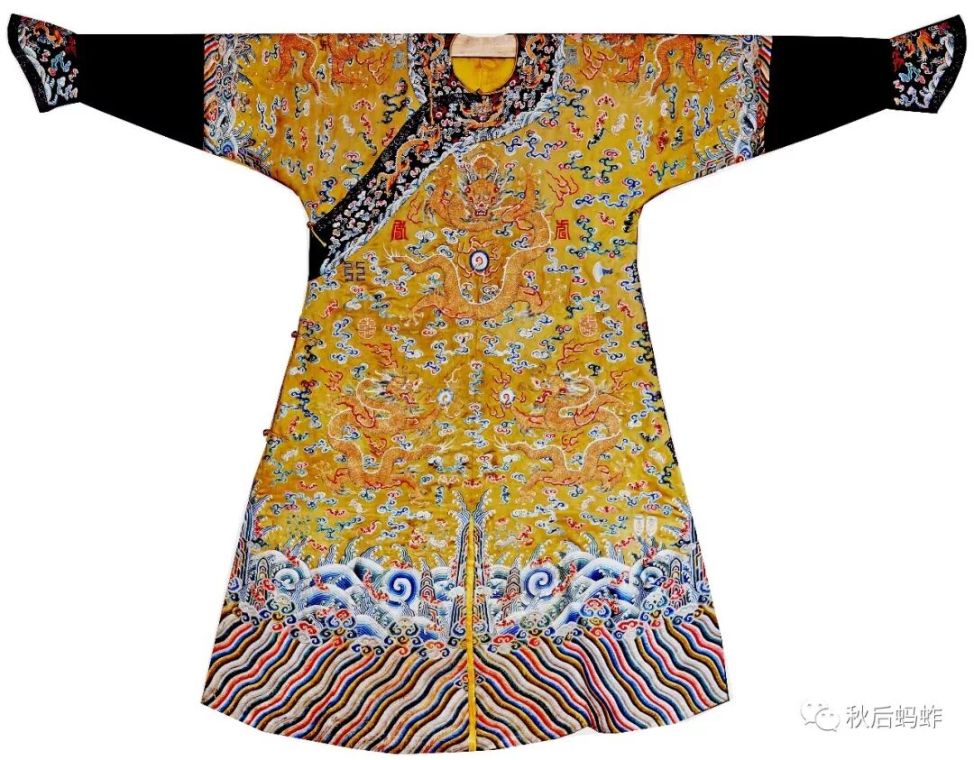 清朝龙袍和蟒袍的区别_清朝龙袍图片_清朝龙袍