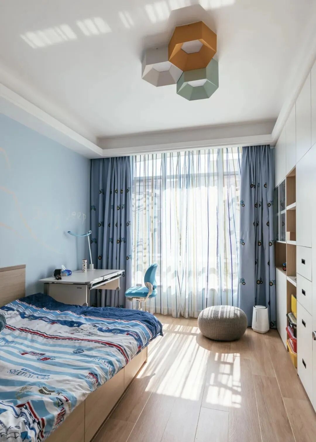 一家三口的107㎡新家，柜子做了超级多，美观又实用！