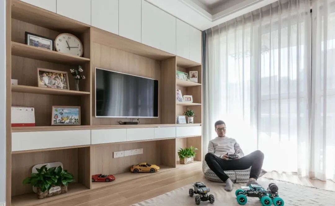 一家三口的107㎡新家，柜子做了超级多，美观又实用！