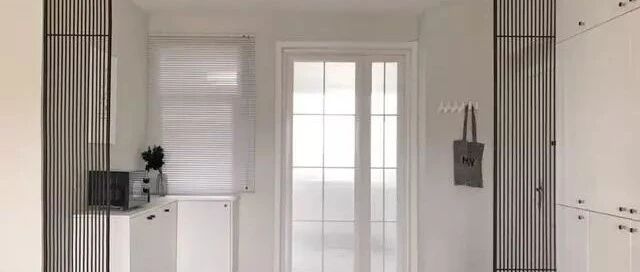 现在厨房流行用子母门！不占空间还美观，聪明人早就装上了！