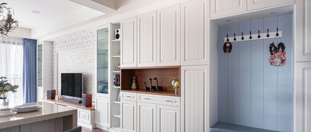 入户玄关这样设计，朋友被这1㎡惊艳到了，非要跟着装