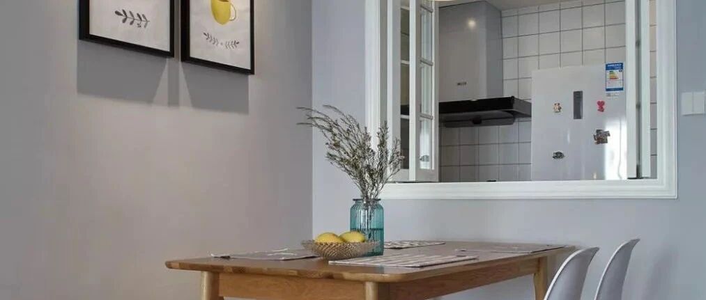 家里采光不好？在墙上开几个窗洞，光线流通又美观