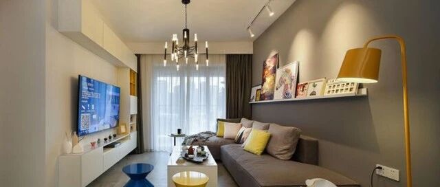 客餐厅地面通铺水泥砖，过道可以荡秋千，朋友们说我的新家很时髦