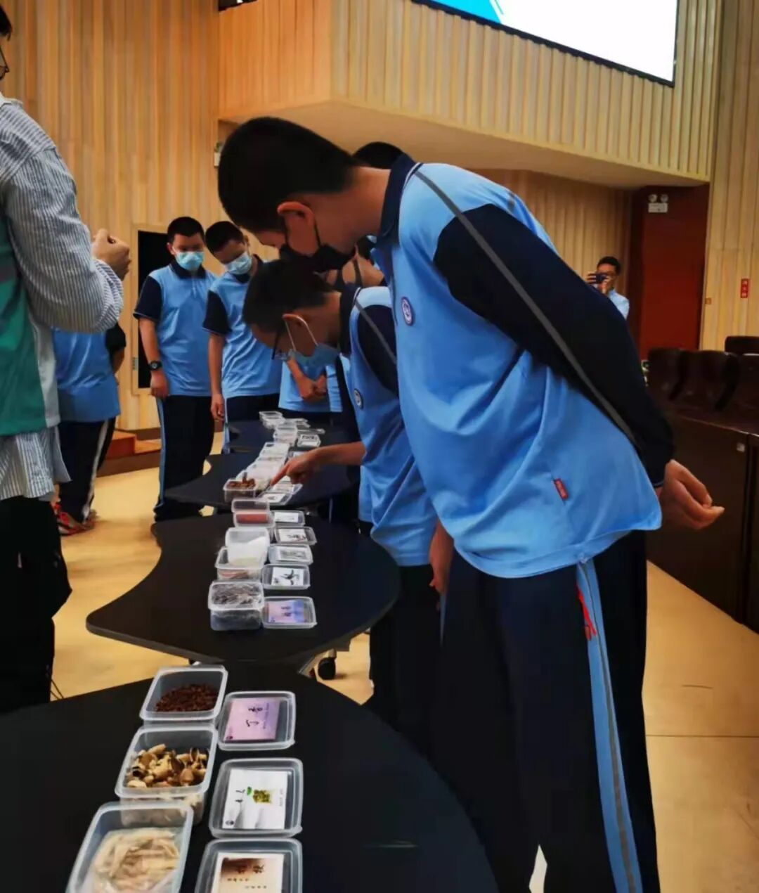 弘扬中药国粹，传承中药文化——厦门市药学会2021年“全国安全用药月”用药科普进校园(图2)