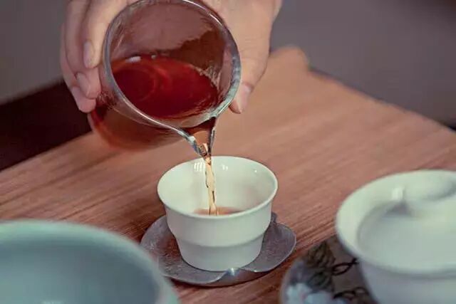 用喝茶的时光,把握好自己的空杯和适度!