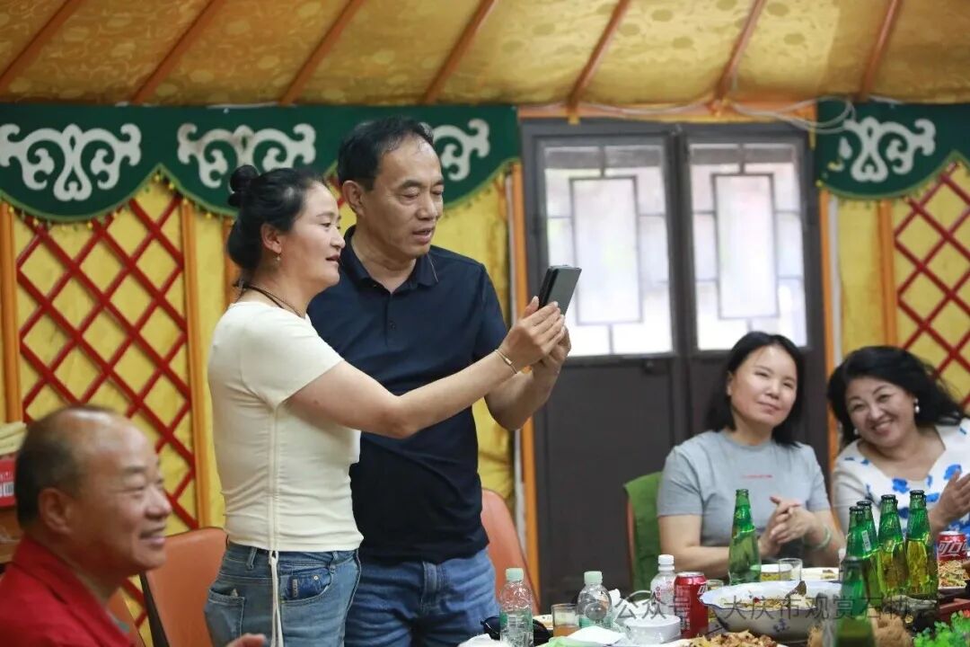请输入内容主题
