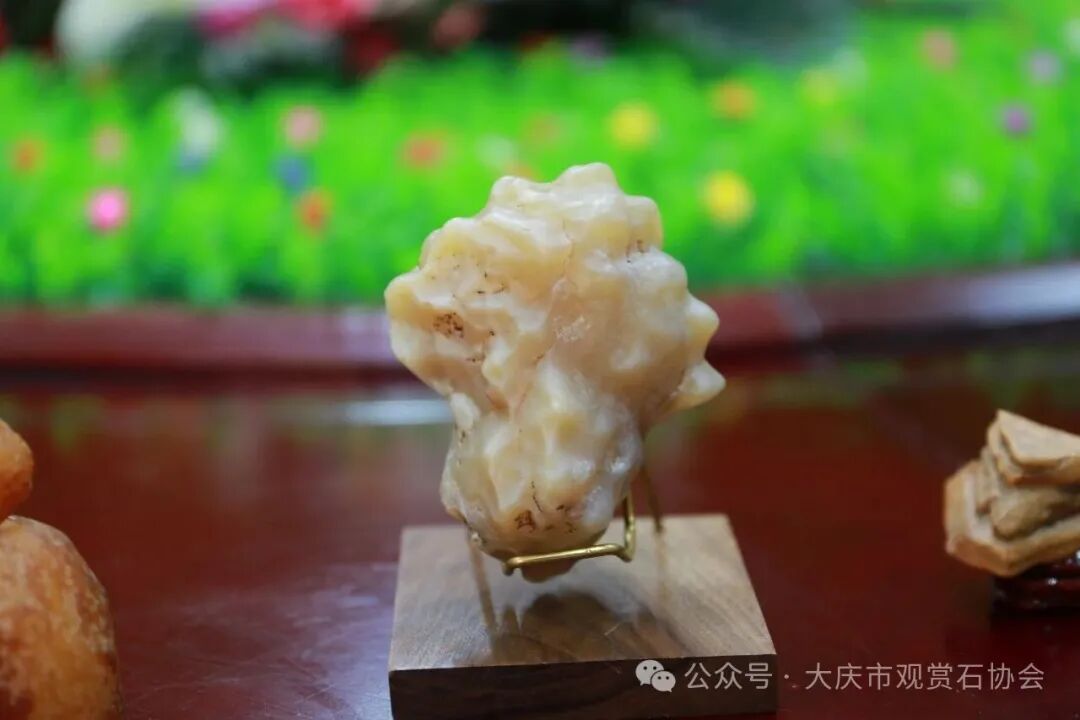 请输入内容主题