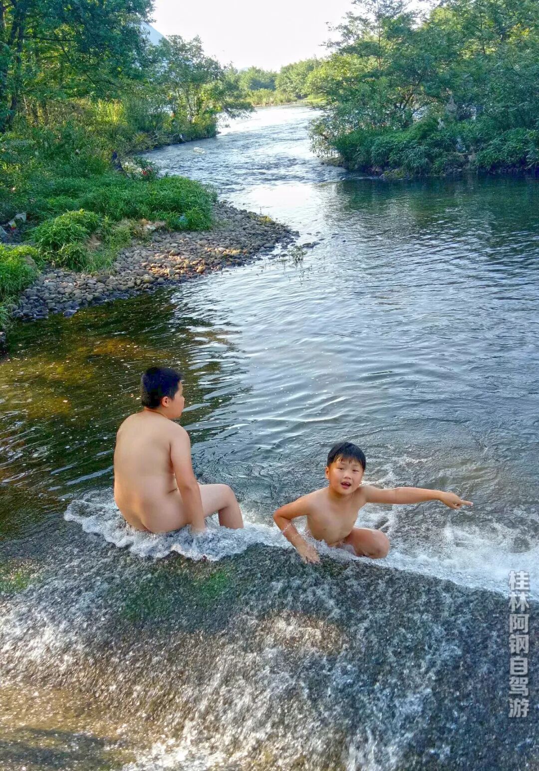 桂林全州伍家月亮湾玩水玩沙、采摘烧烤，带你回到童年的外婆家！