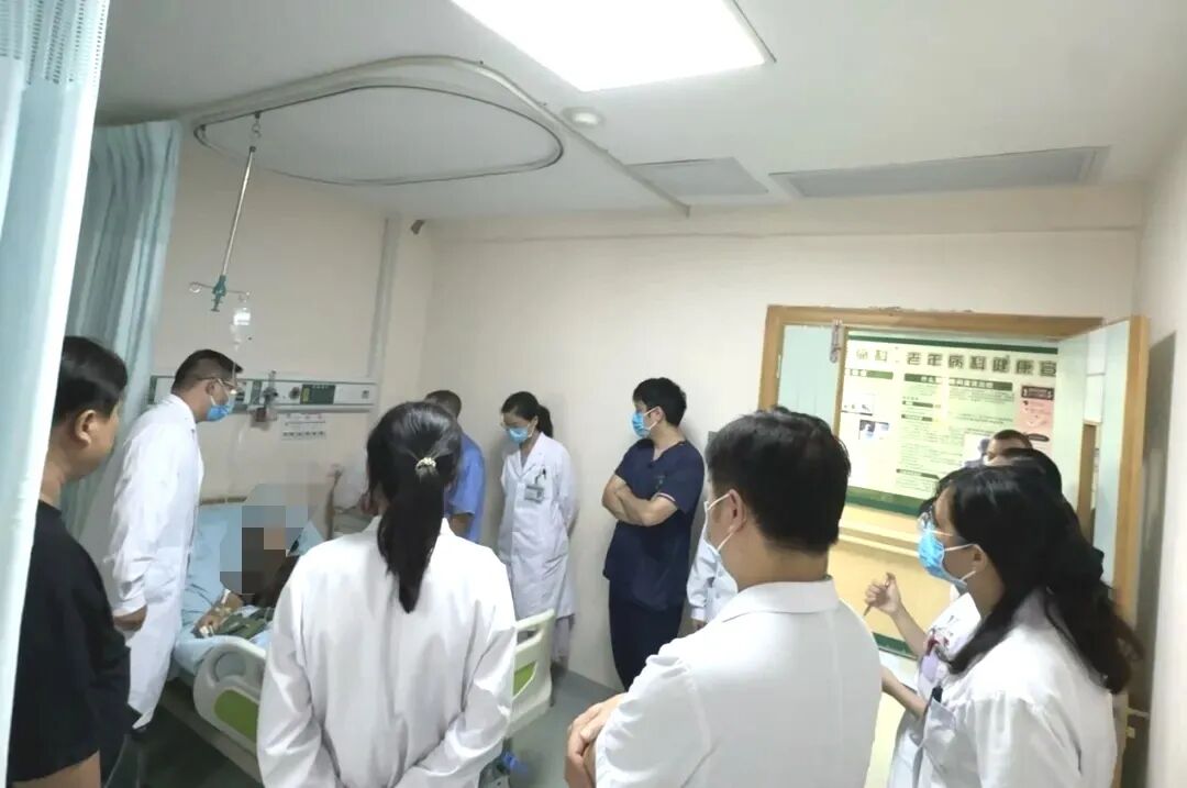 七旬老人多病缠身，桂林医科大学一附院老年医学科 MDT 模式成功救治