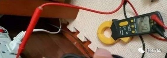 万用表如何测量漏电？如何区分火线和零线？的图5