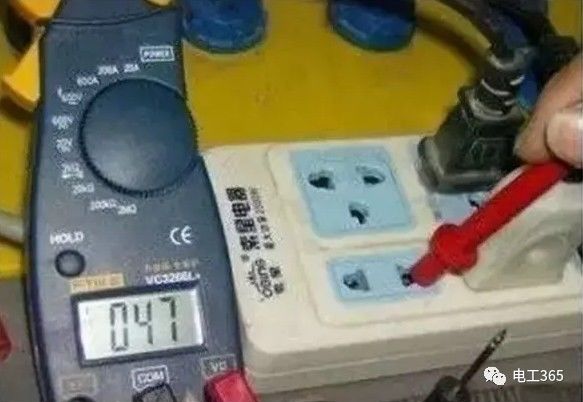 万用表如何测量漏电？如何区分火线和零线？的图1