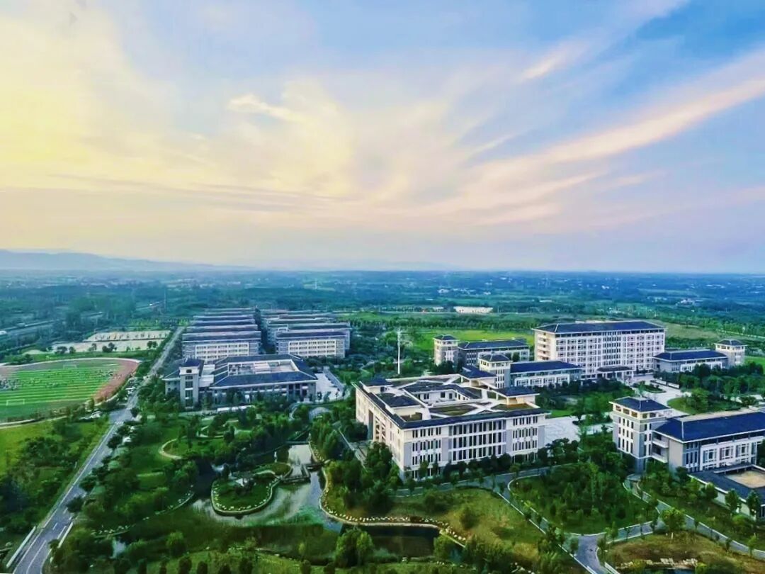 校园全景图.jpg